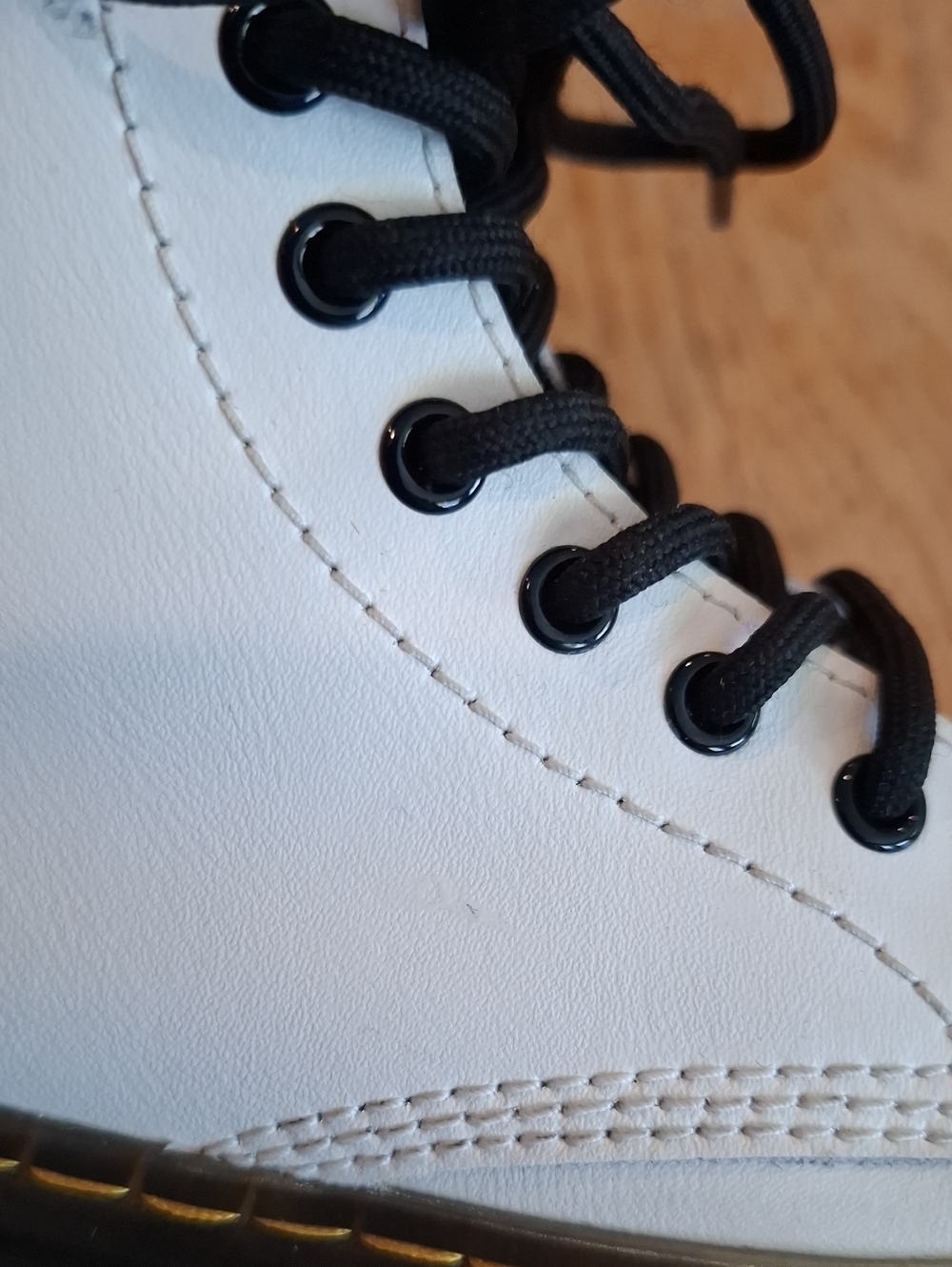 Doc Dr. Martens Girls Zavala J Lace Up Combat Boot White Size 1 Youth - Picture 12 of 14